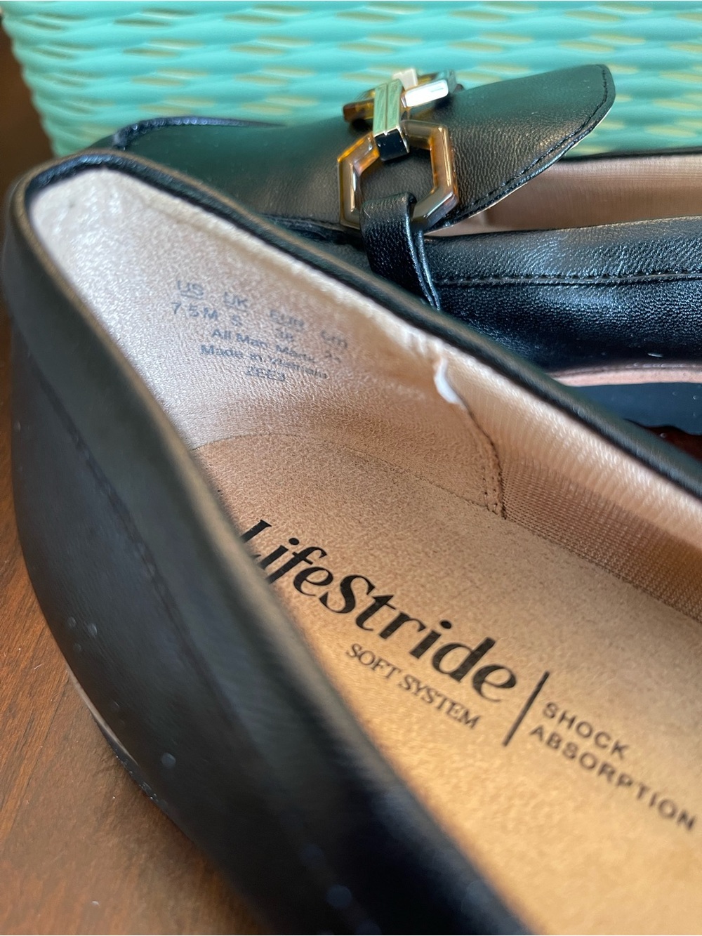 NWOT Life Stride Black  Loafer with Tortoiseshell Chain Accent - Picture 6 of 7